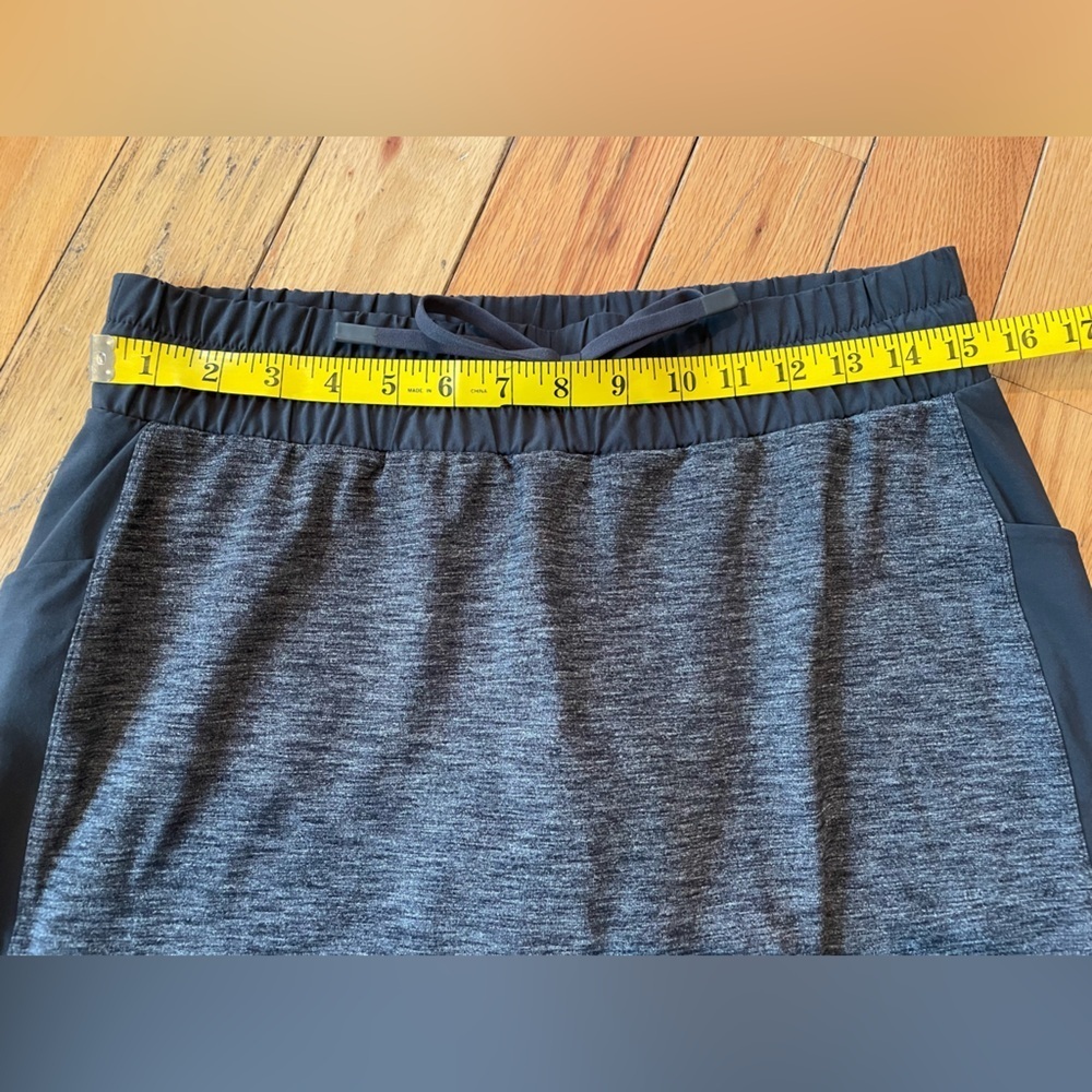 Athleta Excursion Hybrid Skort Gray Heather Mini Skirt Shorts Women’s Size S - Picture 8 of 10